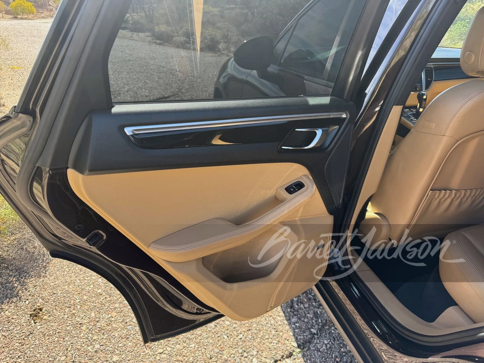 2017 Porsche Macan S - Image 6 of 17