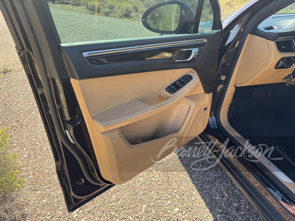 2017 Porsche Macan S - Image 9 of 17