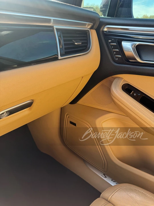 2017 Porsche Macan S - Image 14 of 17