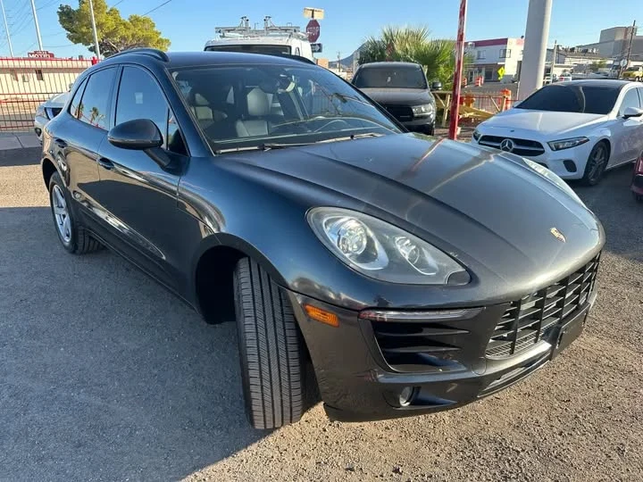2017 Porsche Macan - Image 2 of 7