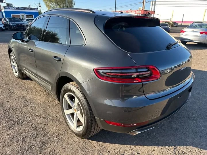 2017 Porsche Macan - Image 4 of 7