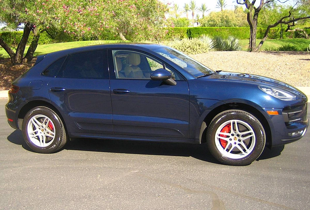 2017 Porsche Macan Turbo - Image 5 of 20