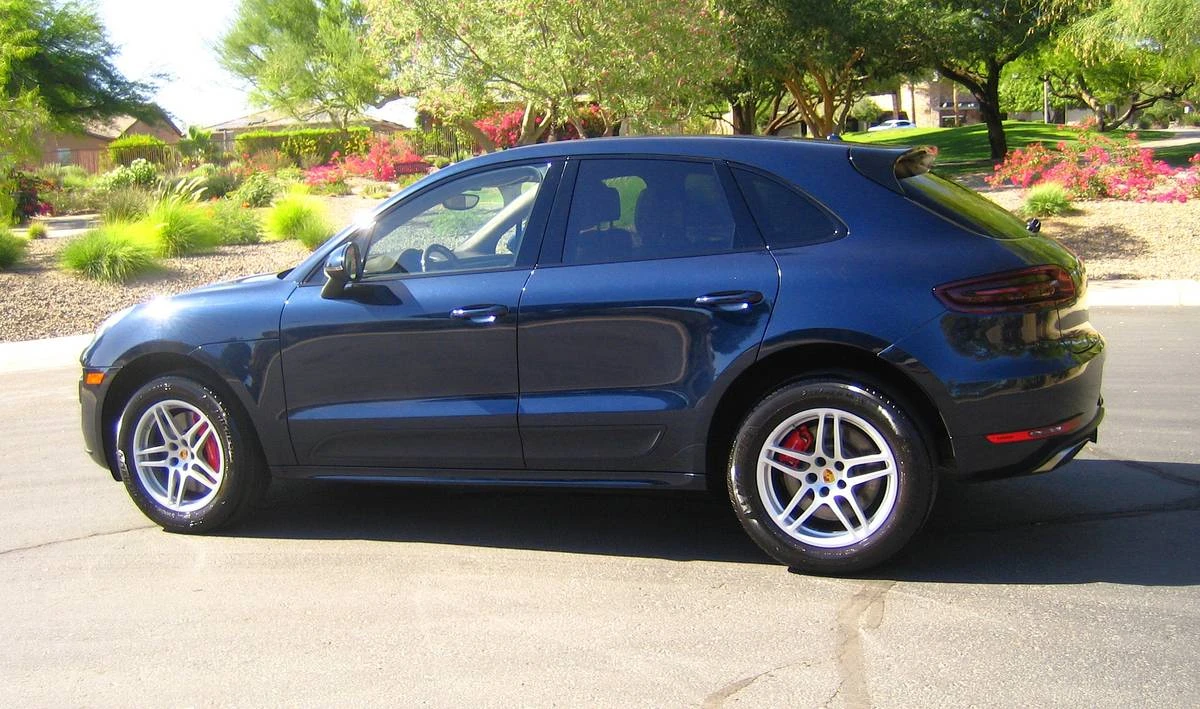 2017 Porsche Macan Turbo - Image 2 of 20