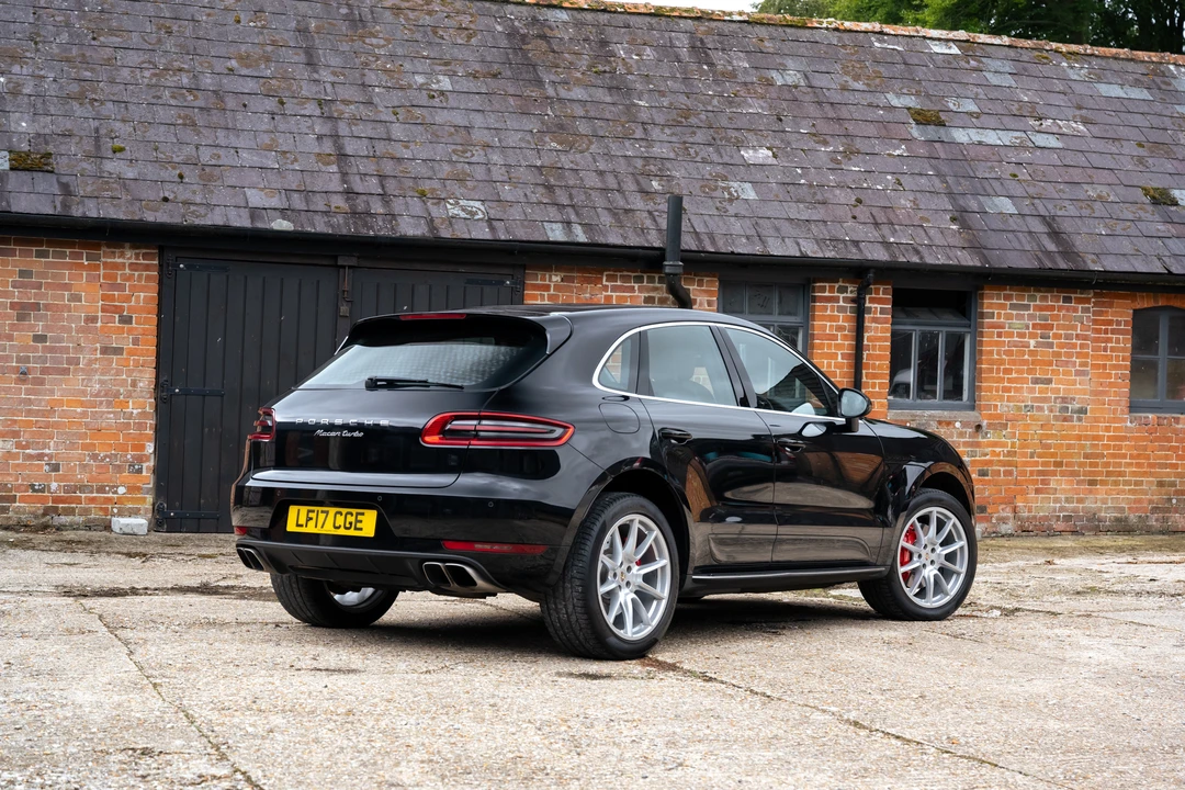 2017 Porsche Macan Turbo - Image 6 of 31