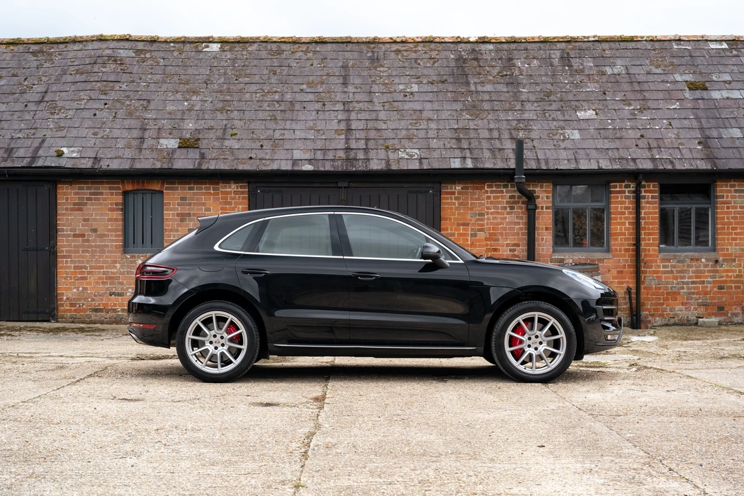 2017 Porsche Macan Turbo - Image 5 of 31