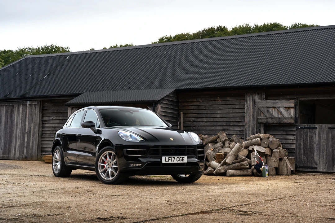 2017 Porsche Macan Turbo - Image 13 of 31
