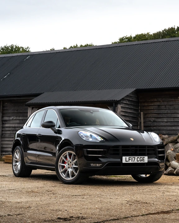 2017 Porsche Macan Turbo - Image 14 of 31