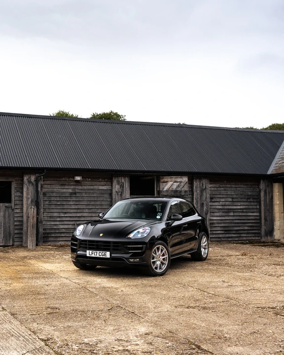 2017 Porsche Macan Turbo - Image 15 of 31
