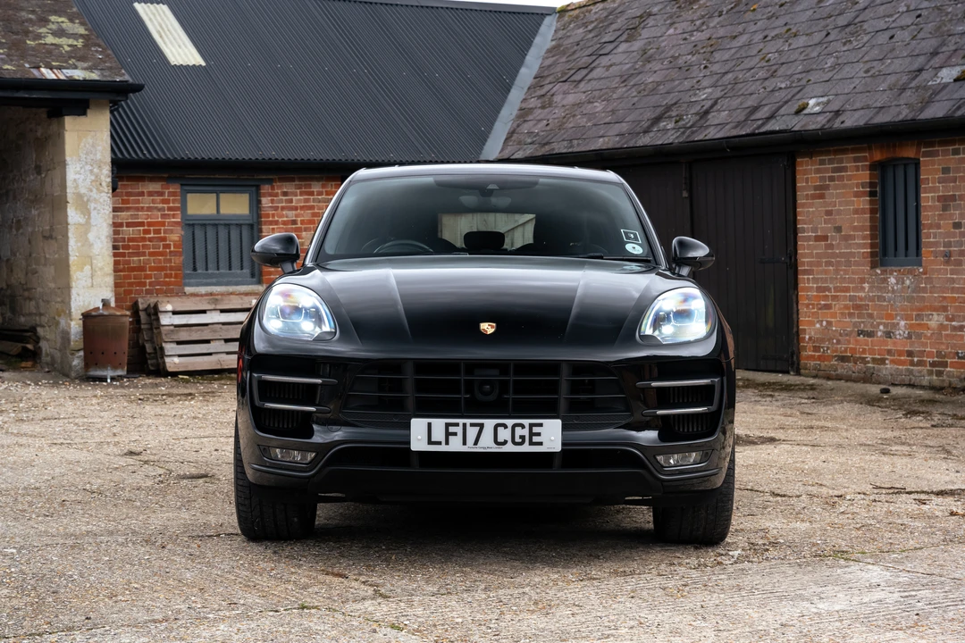 2017 Porsche Macan Turbo - Image 3 of 31