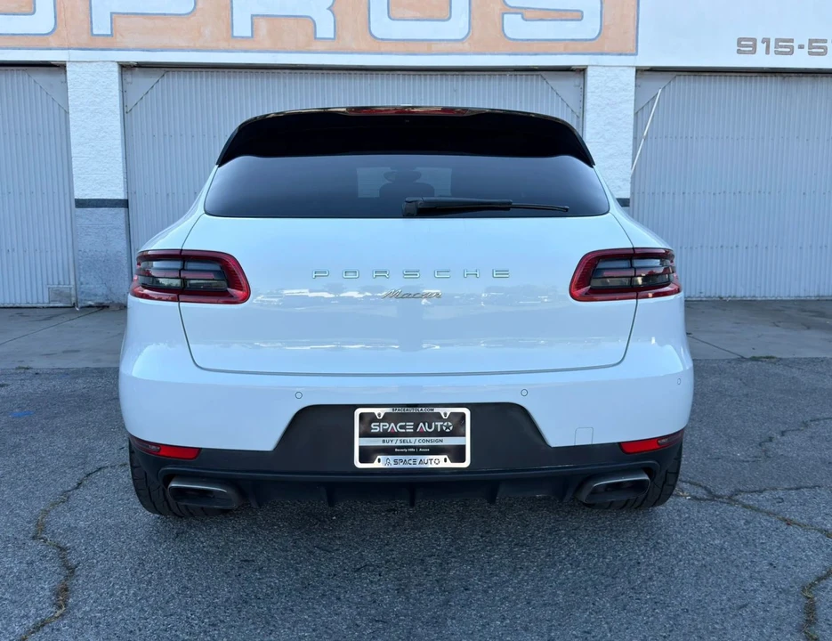 2017 Porsche Macan - Image 6 of 31