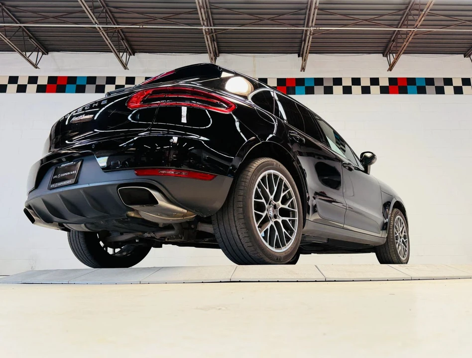 2017 Porsche Macan - Image 12 of 31