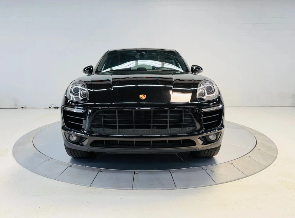 2017 Porsche Macan - Image 10 of 31