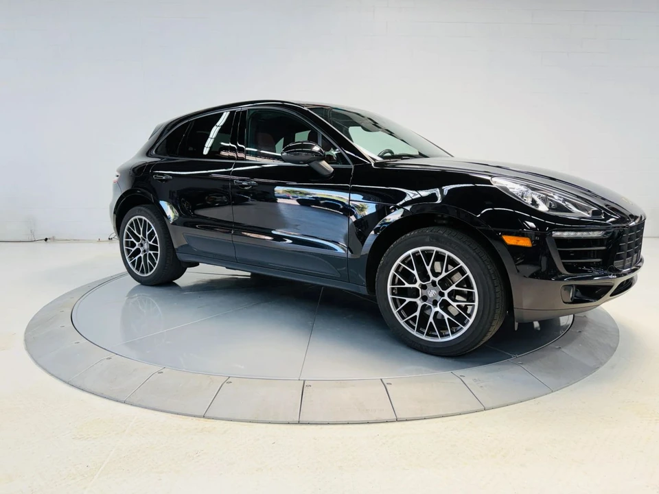 2017 Porsche Macan - Image 9 of 31