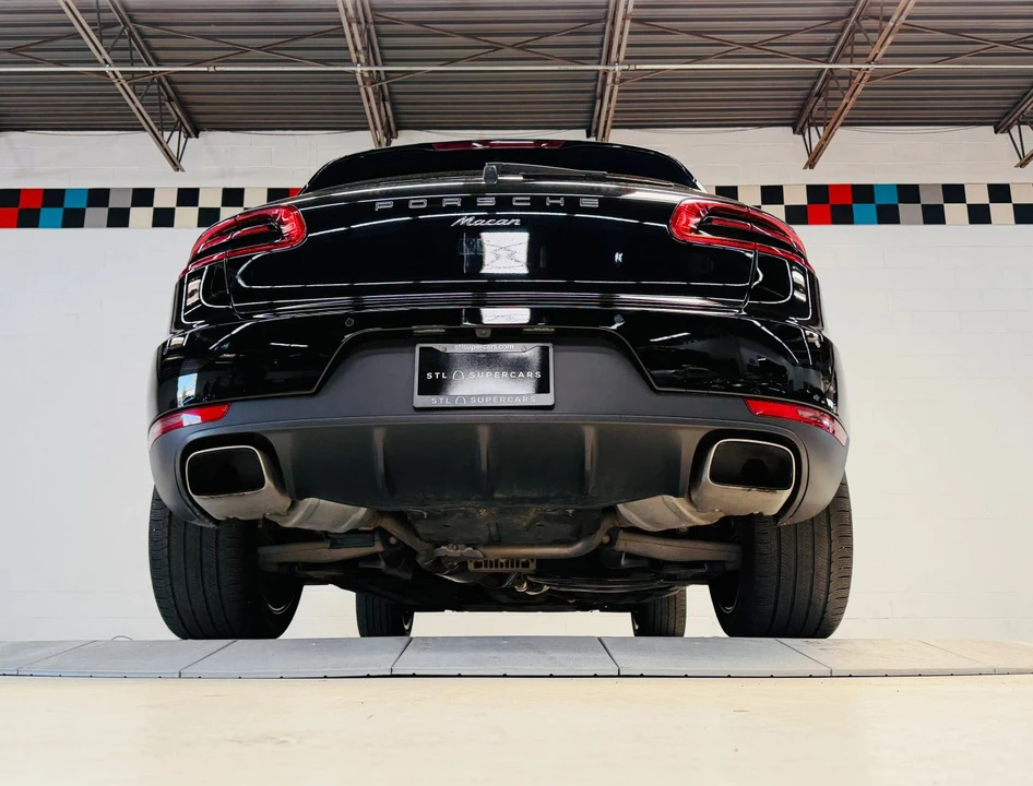 2017 Porsche Macan - Image 11 of 31
