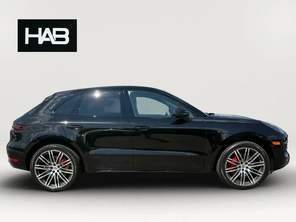 2017 Porsche Macan - Image 8 of 31