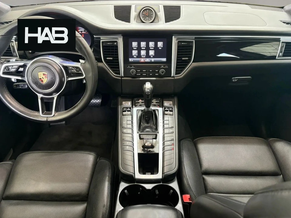 2017 Porsche Macan - Image 9 of 31