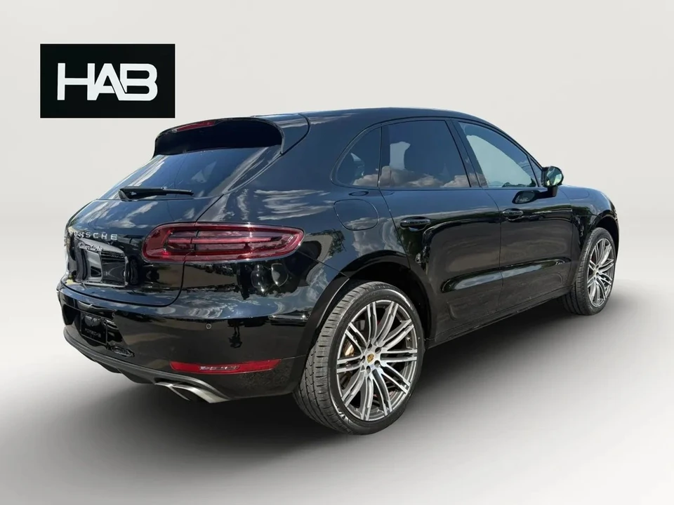 2017 Porsche Macan - Image 7 of 31