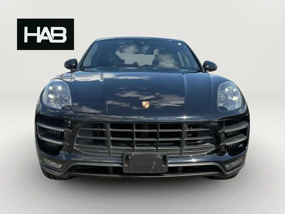 2017 Porsche Macan - Image 2 of 31