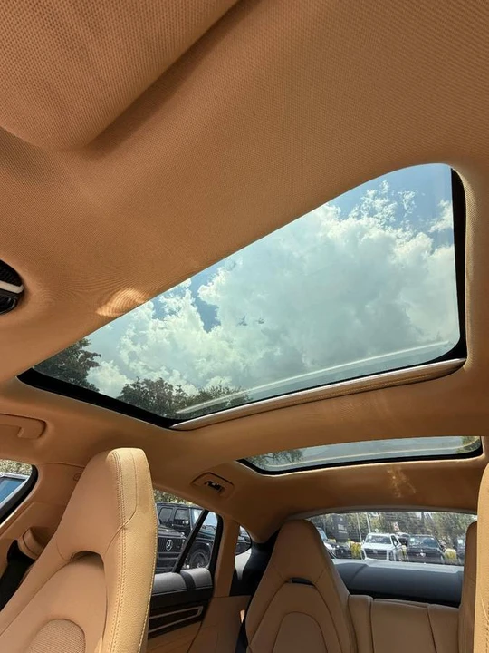 2017 Porsche 971 Panamera - Image 23 of 24