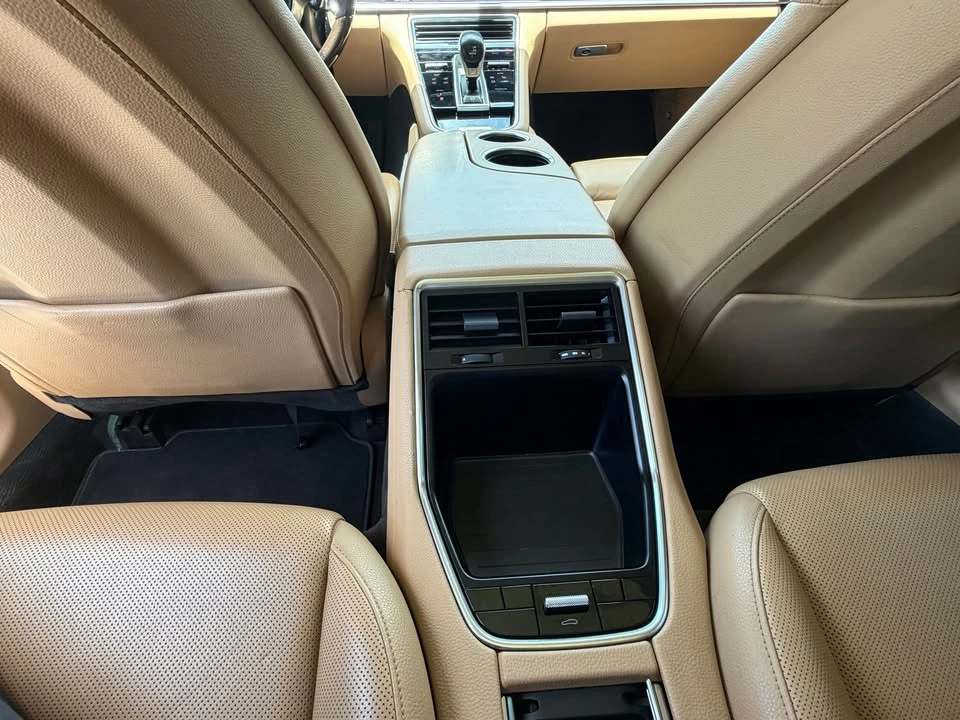 2017 Porsche 971 Panamera - Image 18 of 20