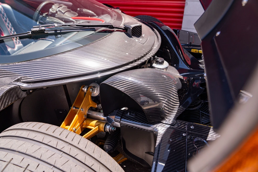 2017 Pagani Huayra - Image 17 of 31