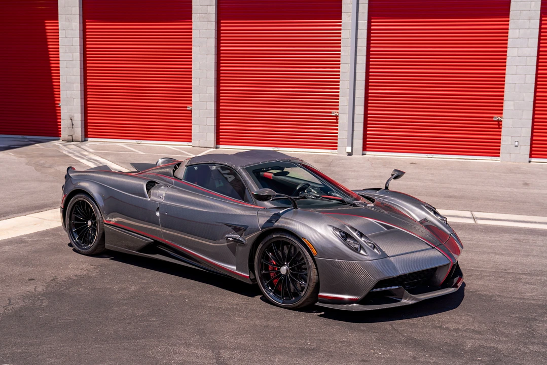 2017 Pagani Huayra - Image 15 of 31