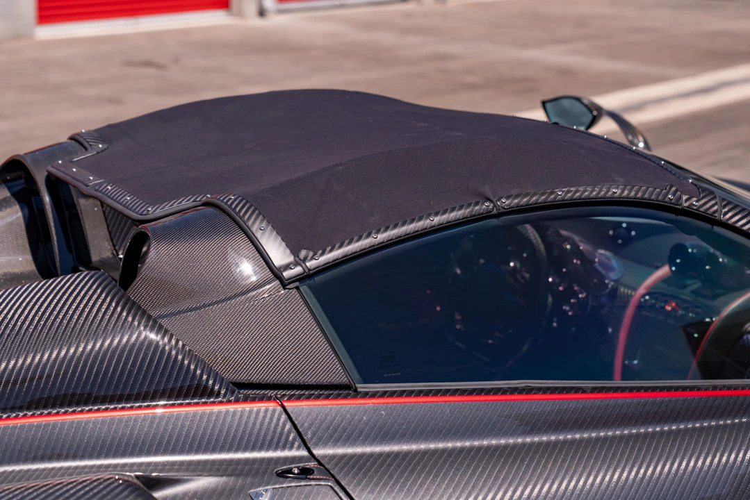 2017 Pagani Huayra - Image 13 of 31