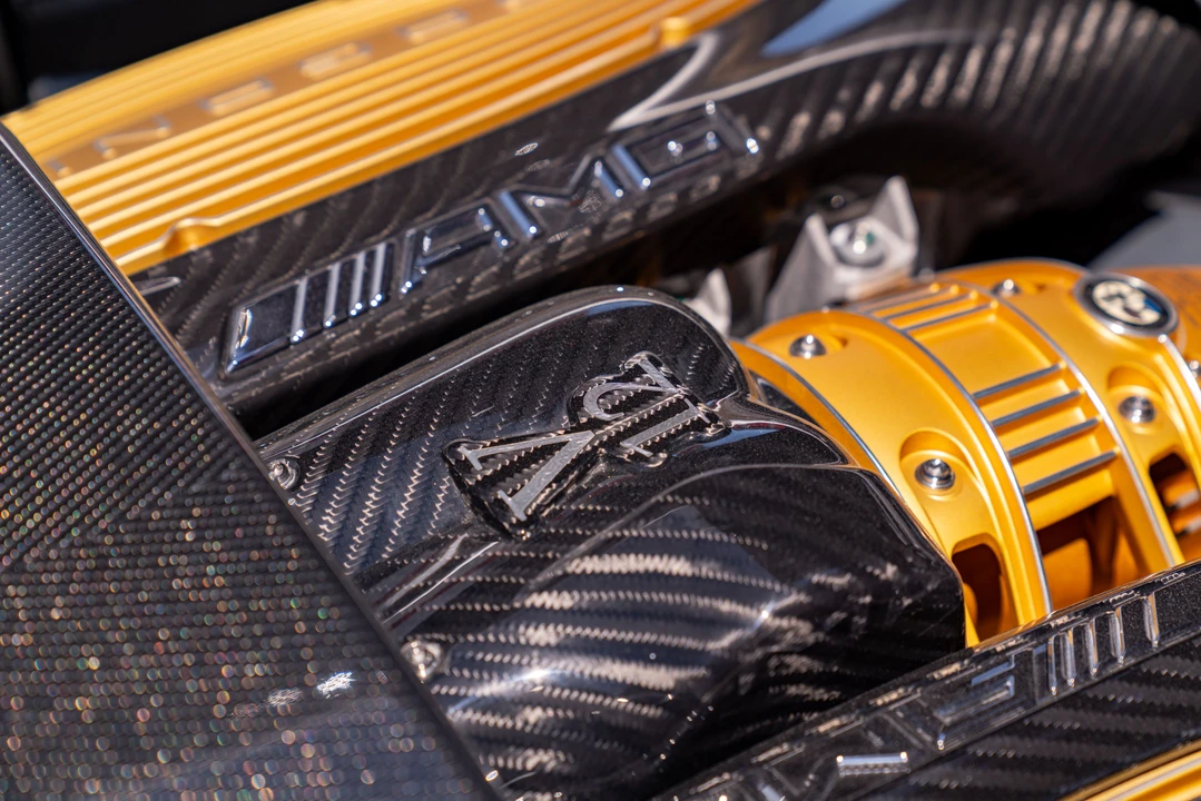 2017 Pagani Huayra - Image 6 of 31