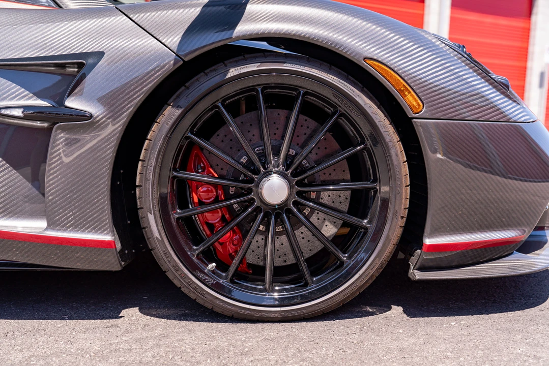 2017 Pagani Huayra - Image 11 of 31