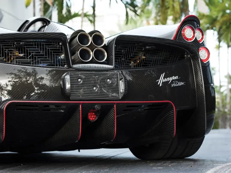 2017 Pagani Huayra - Image 13 of 31
