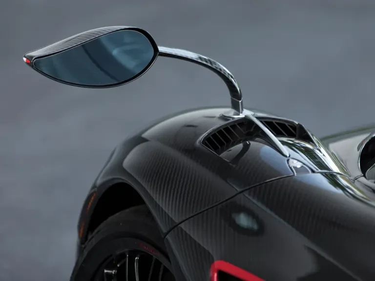 2017 Pagani Huayra - Image 20 of 31