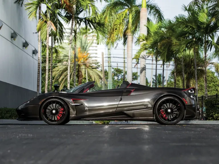 2017 Pagani Huayra - Image 6 of 31