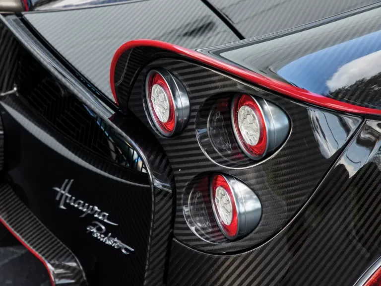 2017 Pagani Huayra - Image 27 of 31