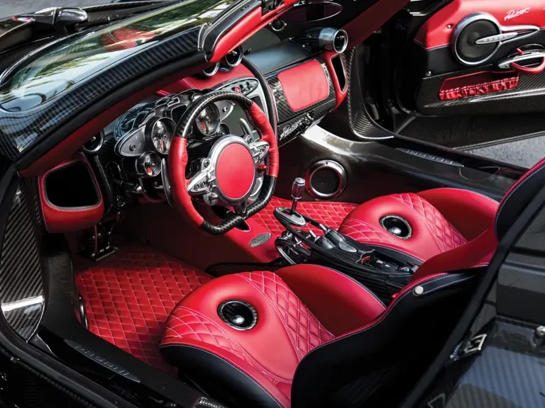 2017 Pagani Huayra - Image 5 of 31