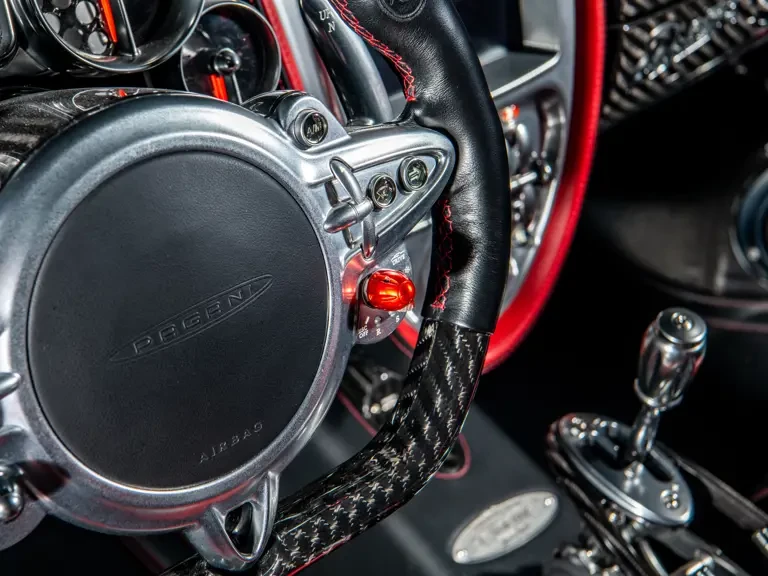 2017 Pagani Huayra - Image 18 of 31