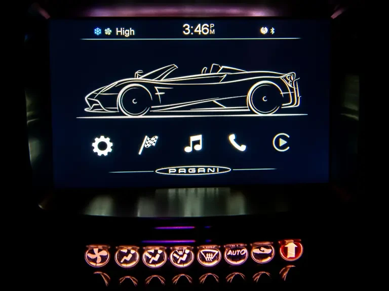 2017 Pagani Huayra - Image 17 of 31