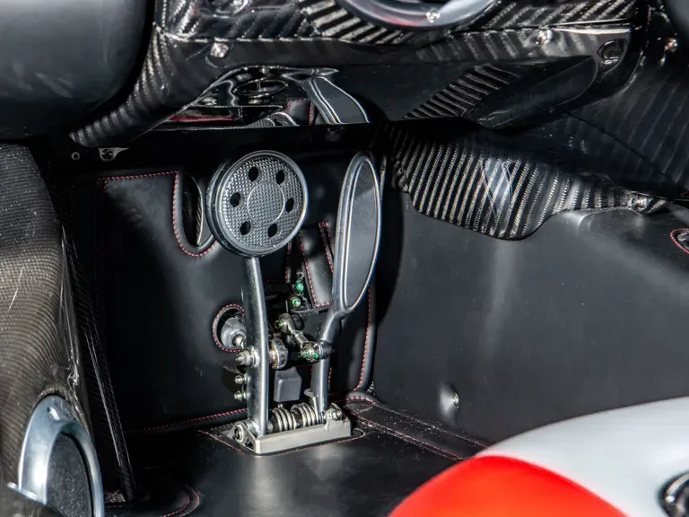 2017 Pagani Huayra - Image 24 of 31