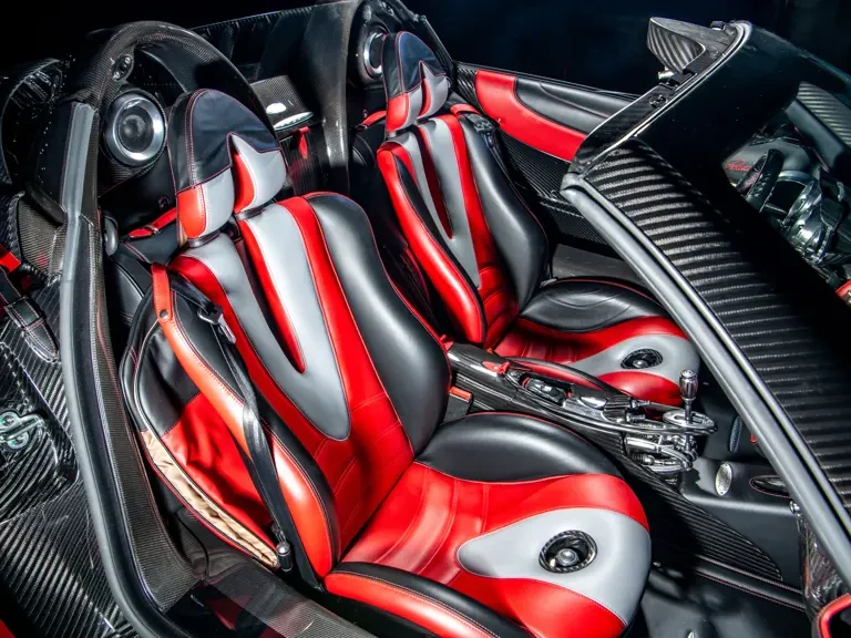 2017 Pagani Huayra - Image 26 of 31