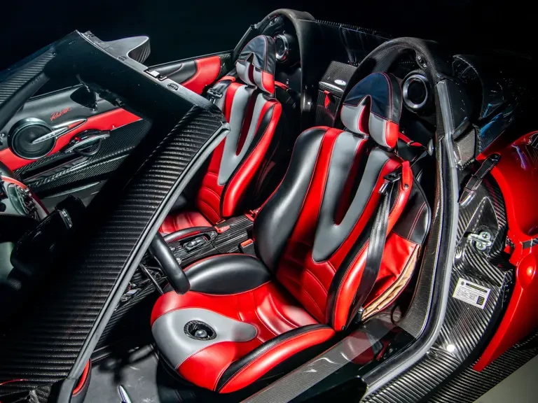 2017 Pagani Huayra - Image 27 of 31