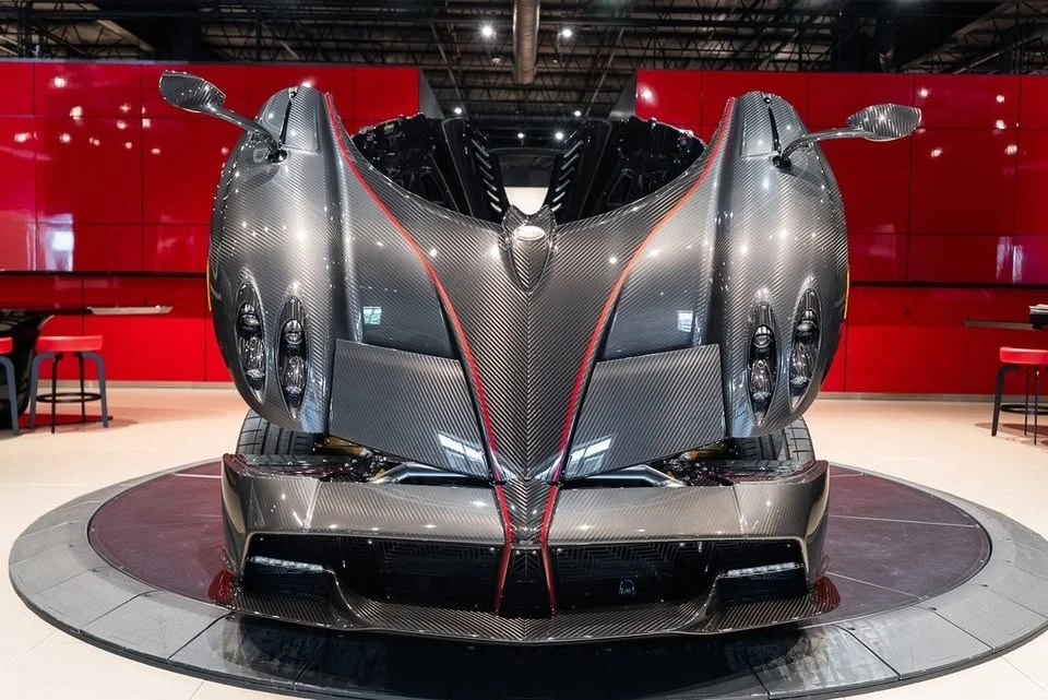 2017 Pagani Huayra - Image 13 of 20