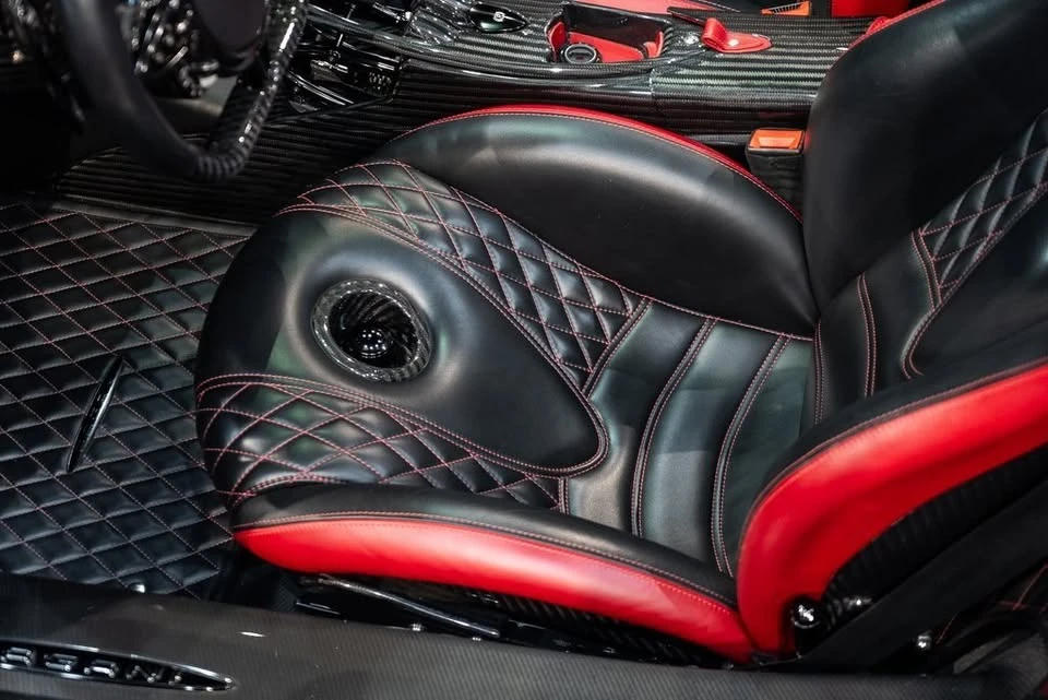2017 Pagani Huayra - Image 10 of 20