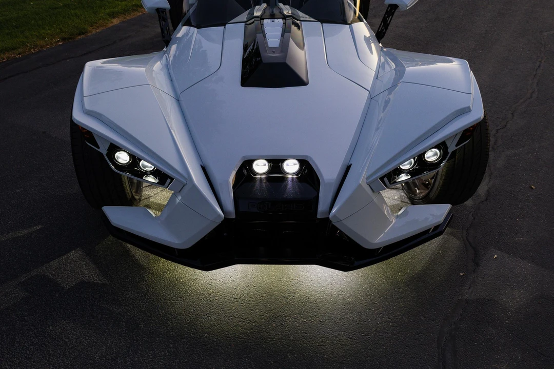 2017 Polaris Slingshot - Image 25 of 31