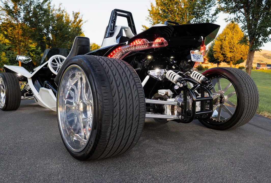 2017 Polaris Slingshot - Image 13 of 31