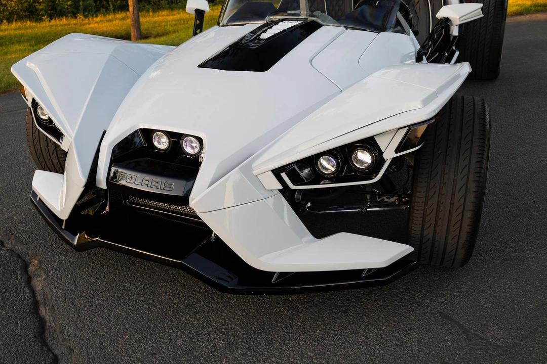 2017 Polaris Slingshot - Image 27 of 31