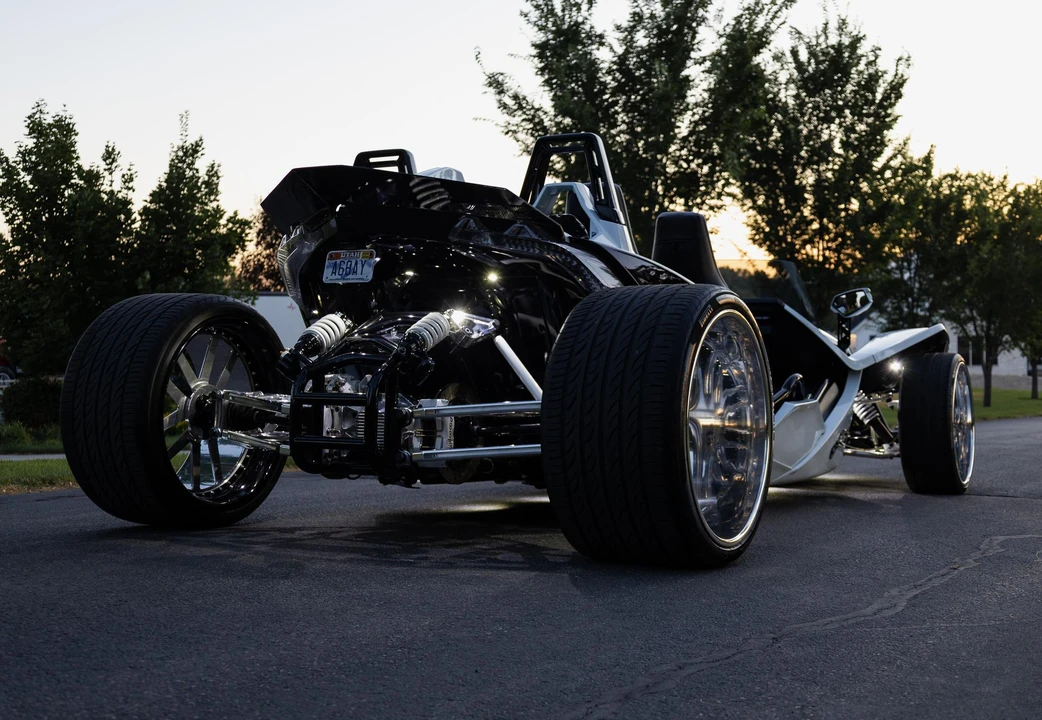 2017 Polaris Slingshot - Image 15 of 31