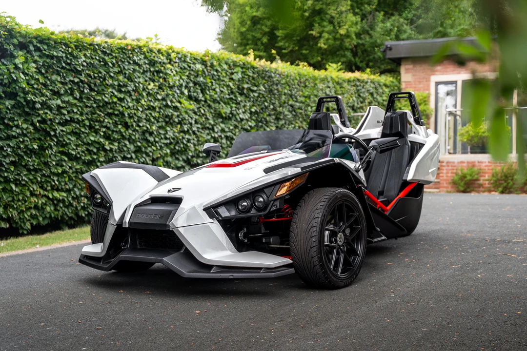 2017 Polaris Slingshot - Image 3 of 31
