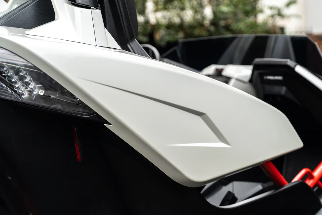 2017 Polaris Slingshot - Image 29 of 31