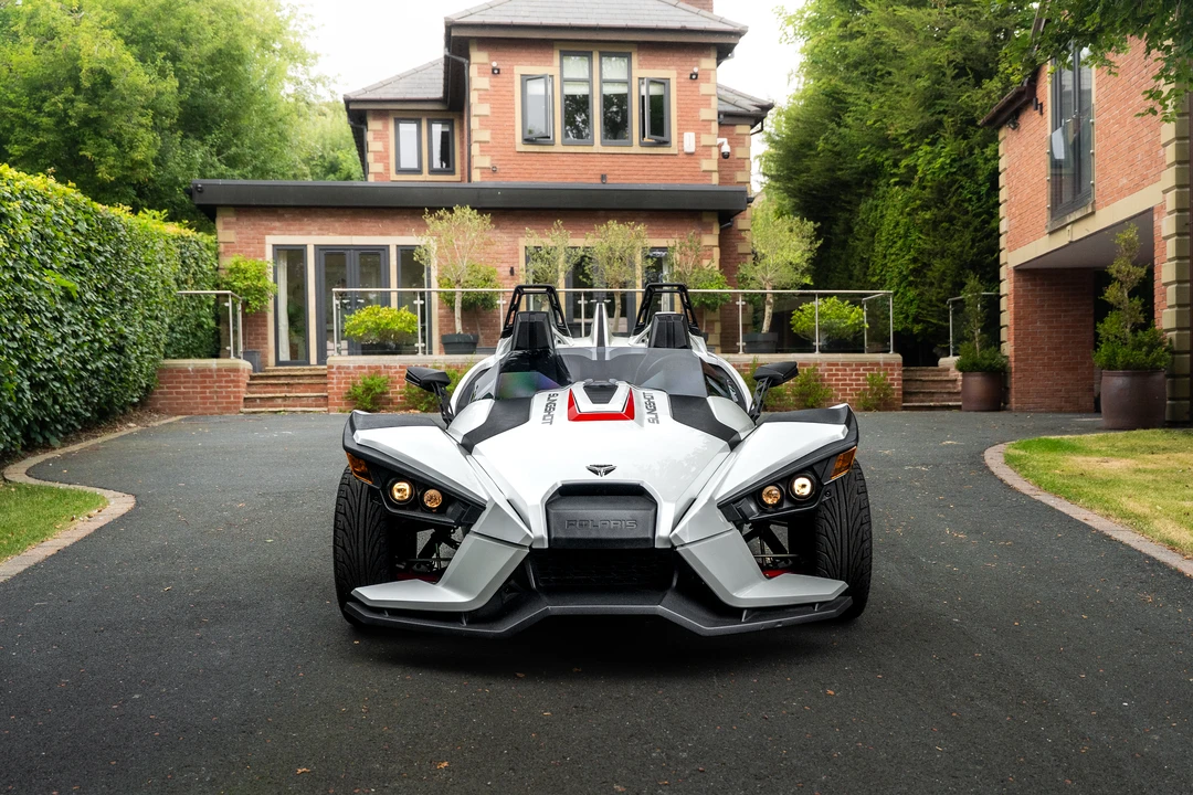 2017 Polaris Slingshot - Image 2 of 31
