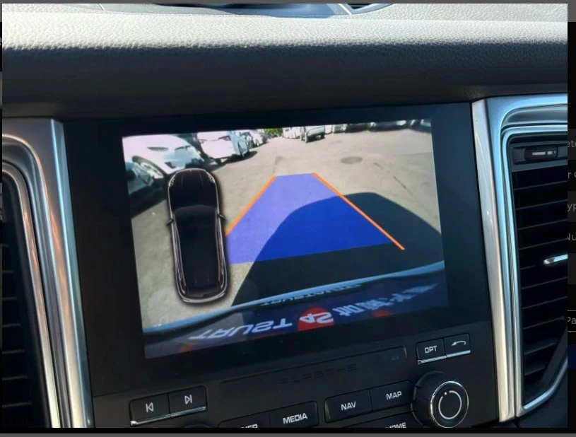 2017 Porsche Macan - Image 8 of 20