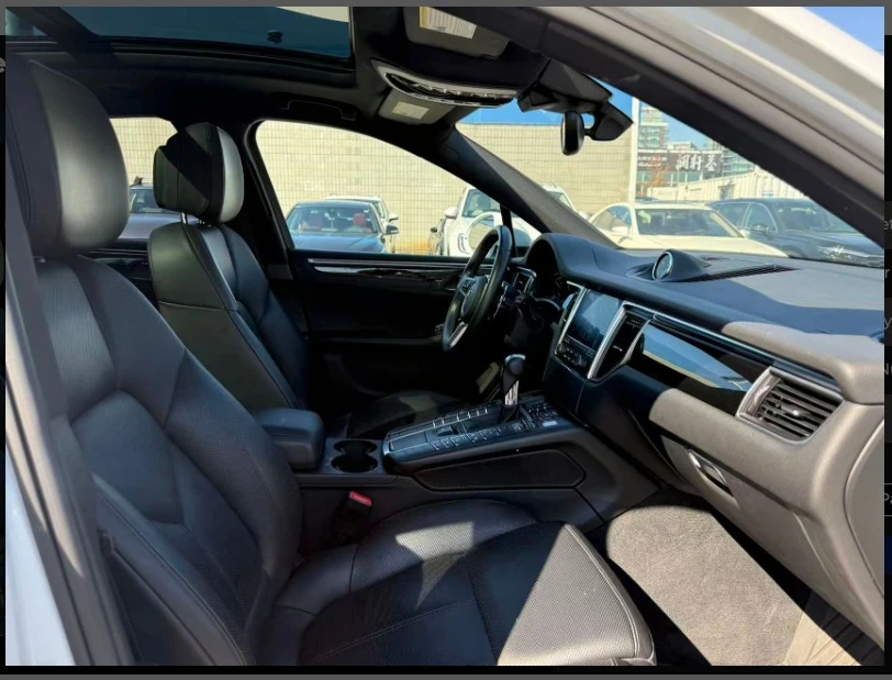 2017 Porsche Macan - Image 6 of 20